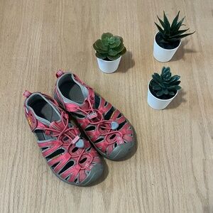 Pink Keen Summer Sandals
